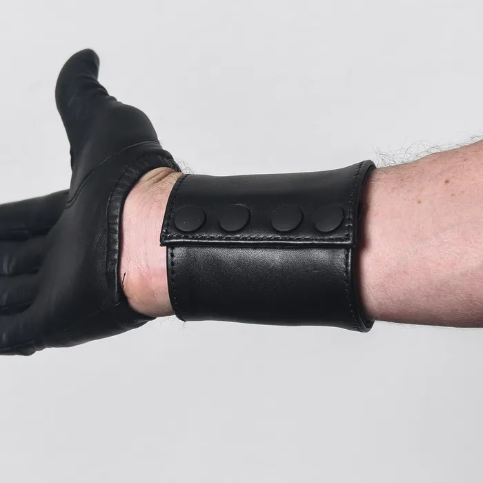 Leather Wrist Gauntlet Wallet Rufstok Restraints