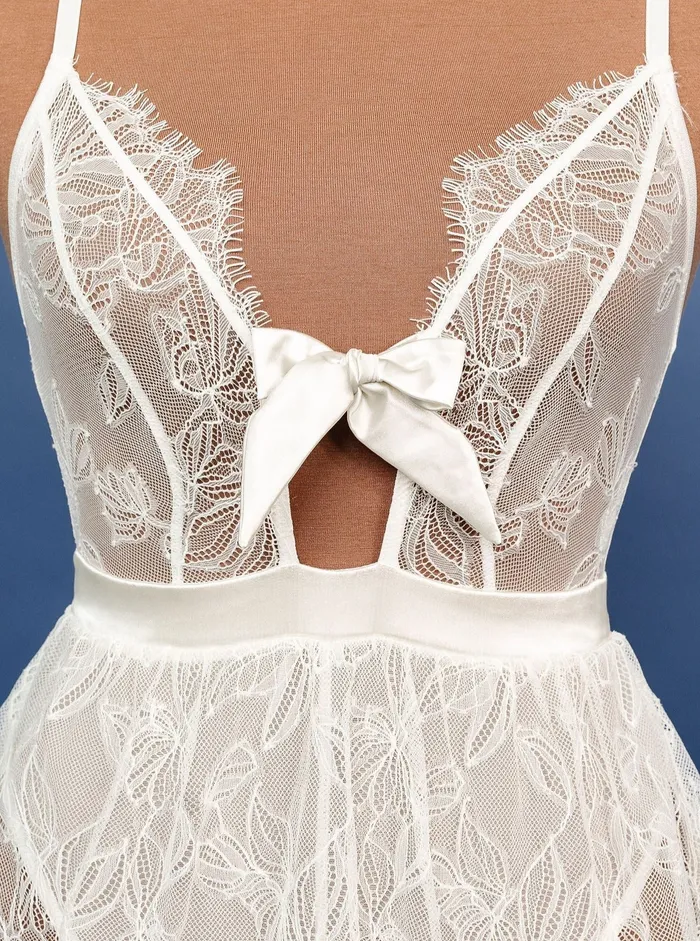 Couples Mentionables Bridal Bundle Eyelash Lace Crotchless Teddy Cream